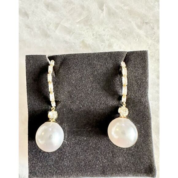 Pearl gold and sparkle dangle earrings - Picture 2 of 2